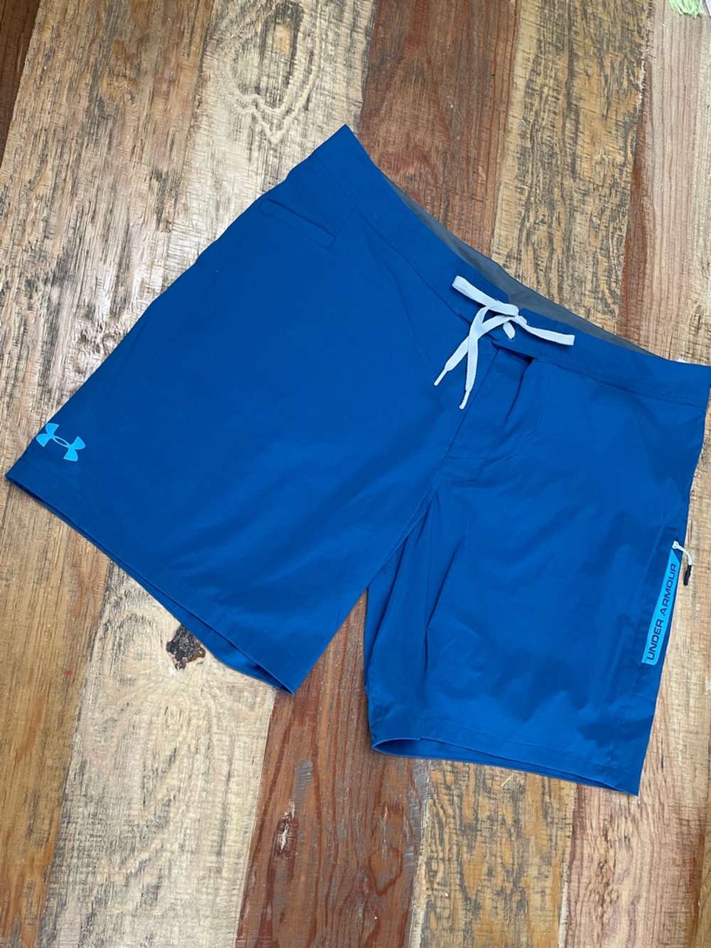 Under Armour men’s board shorts heat gear 42